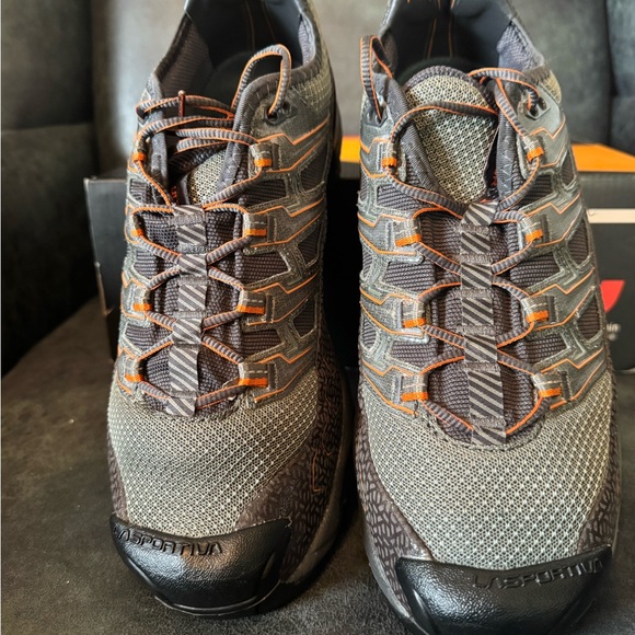 La Sportiva Ultra Raptor II Carbon and Hawaiian Sun Trail Shoes - Picture 2 of 9